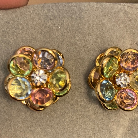Vintage Faceted Crystal Avon pierced Earrings - Picture 1 of 4